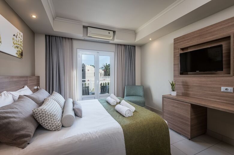 Hotel Akti Coast Club