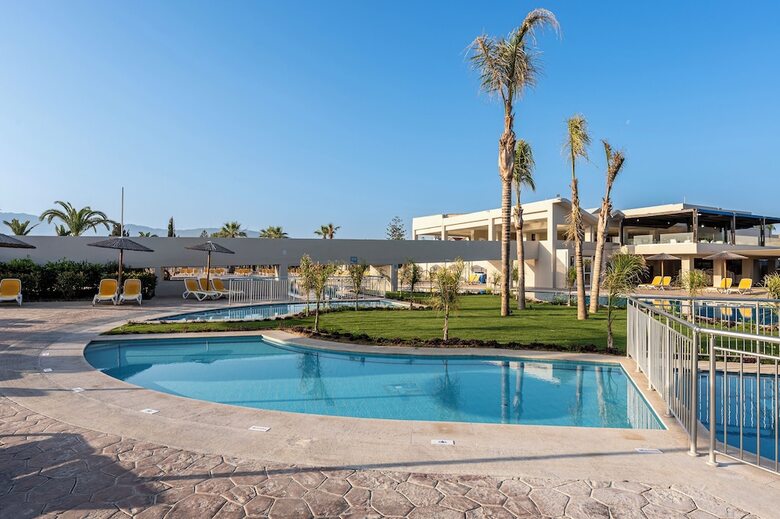 Hotel Akti Coast Club