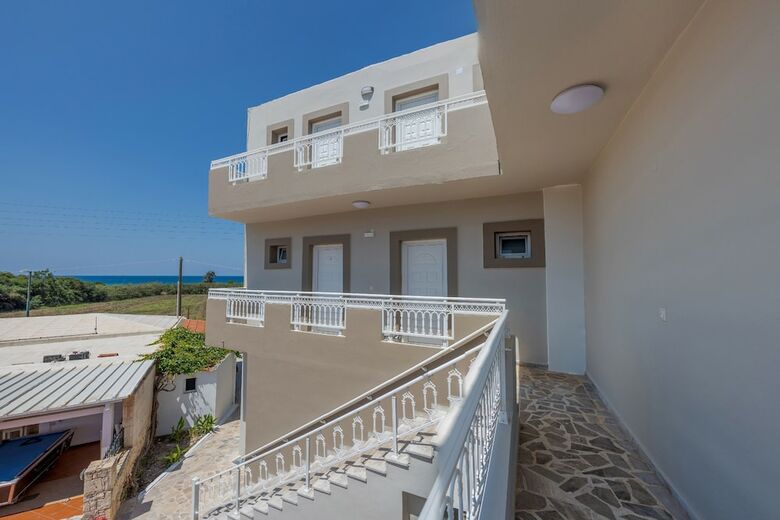 Hotel Amara Seaside By Estia