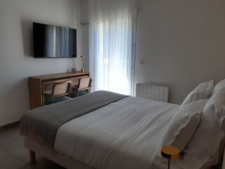 Hotel Golf Resort De Digne By Adonis