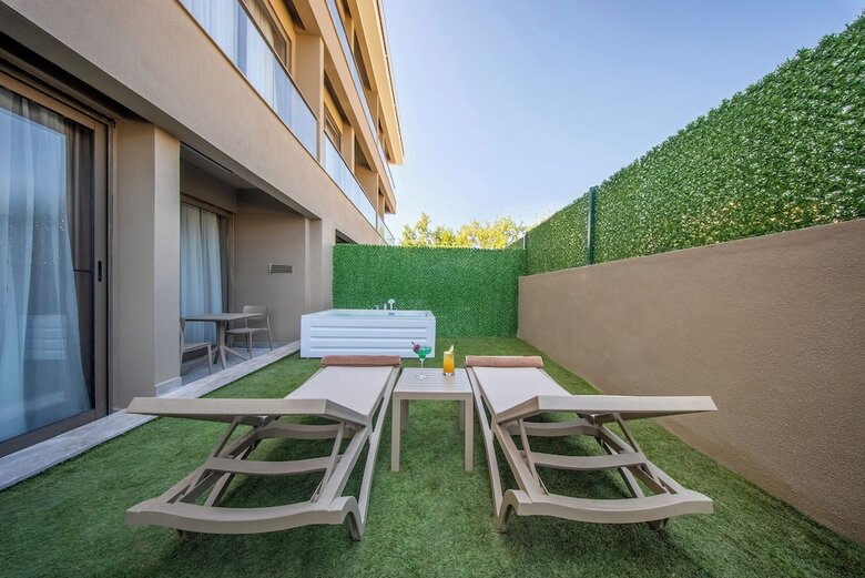 Prive Suite Side & Spa Hotel Adults Only 16 Plus