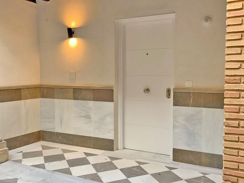 Apartamentos Palacete Nazar� Granada 3000
