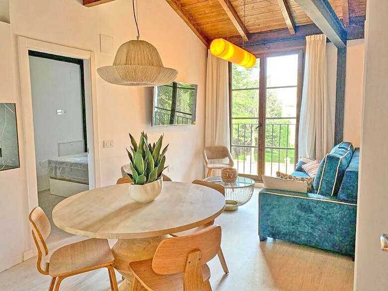 Apartamentos Palacete Nazar� Granada 3000