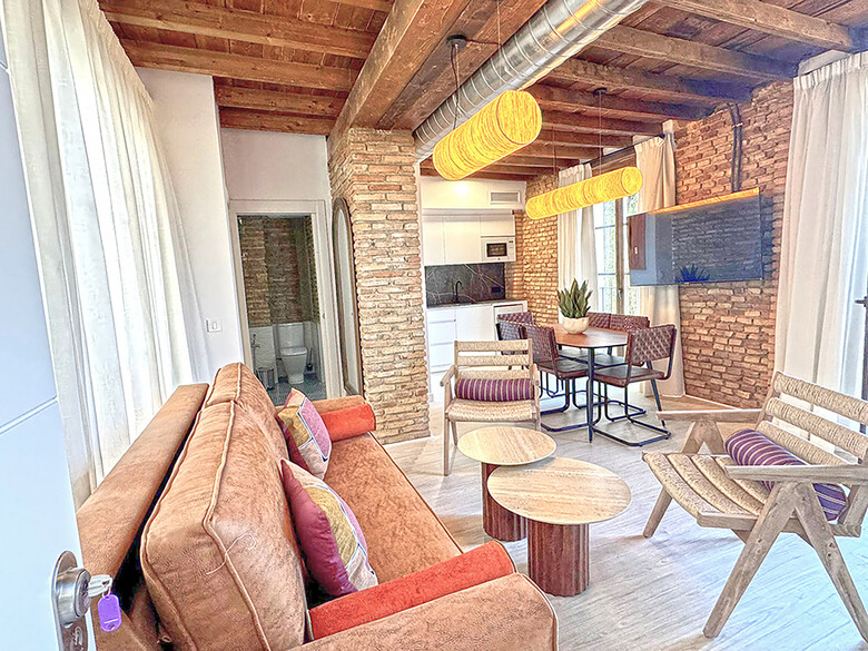 Apartamentos Palacete Nazar� Granada 3000