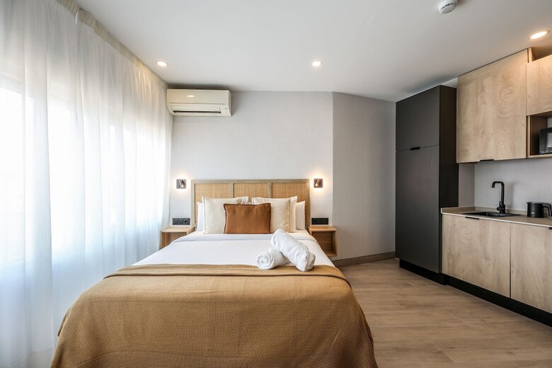 Aparthotel Habitaciones San Bernardo 20
