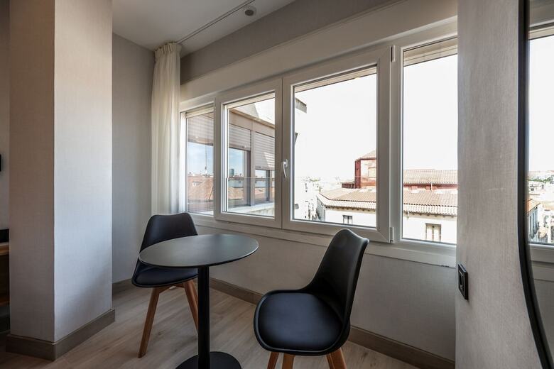 Aparthotel Habitaciones San Bernardo 20
