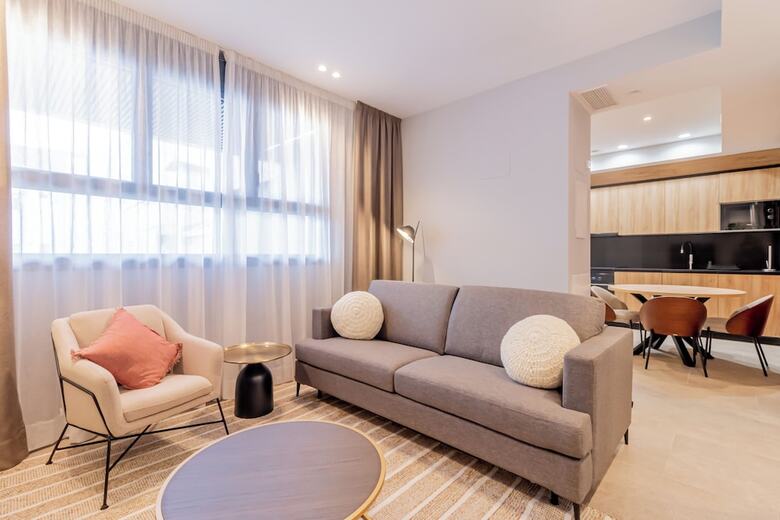 Hotel Home Art Apartments Bernab�u
