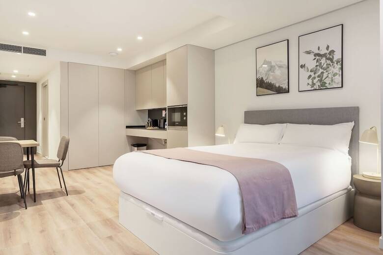 Aparthotel Limehome Madrid Calle Hurtado De Mendoza