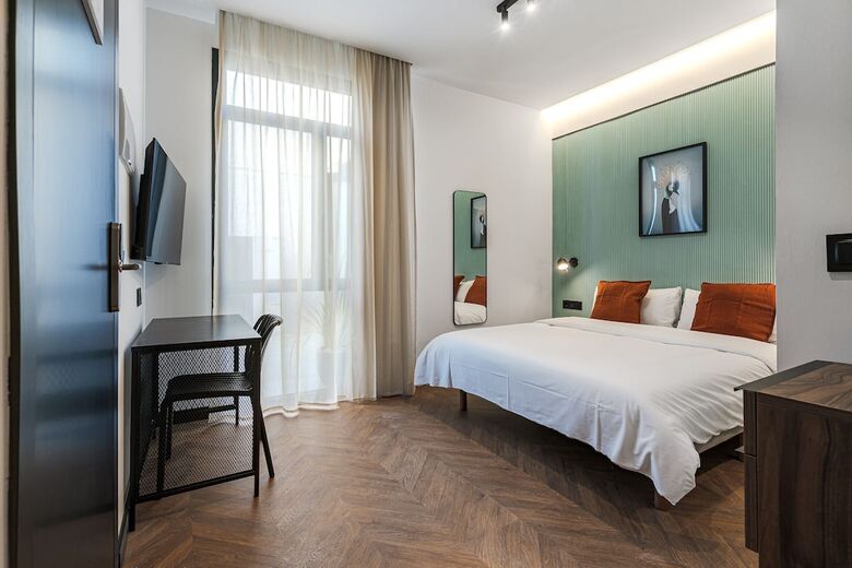 Hotel Style Suites By Olala Homes