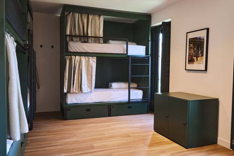 Hotel Latroupe Prado