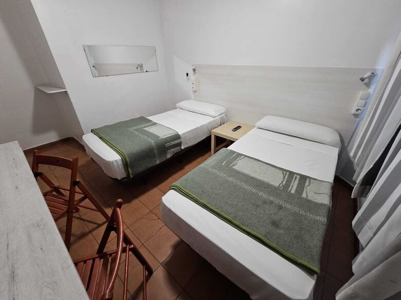 Hostal Casa de Huespedes Almansa