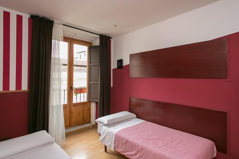 Hostal La Casa De La Plaza