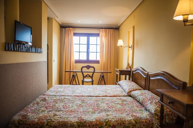 Aparthotel Estudios Turisticos Bahia Sur