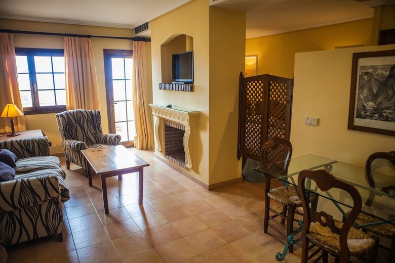 Aparthotel Estudios Turisticos Bahia Sur