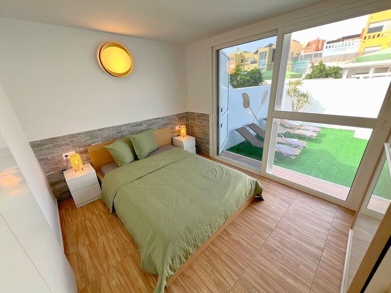 Sea View Bungalow With Communal Pool