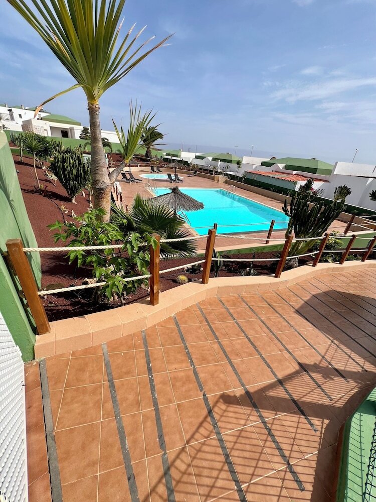 Sea View Bungalow With Communal Pool