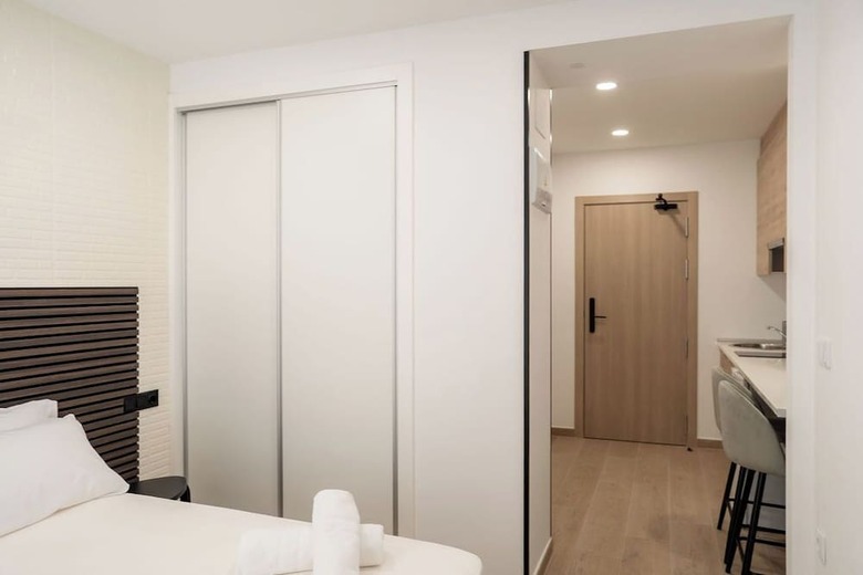 Hotel Emily Suites