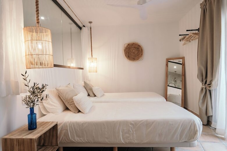 Bed & Breakfast Hearts & Home