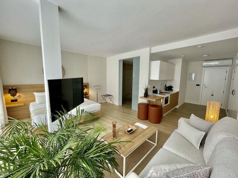 Hotel Emblem�tico Hi Suites