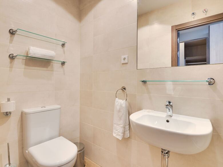 Hostal Livensa Living Studios Malaga Feria