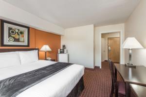 Hotel Days Inn & Suites Groton