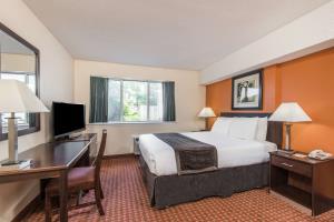 Hotel Days Inn & Suites Groton