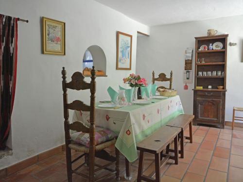 Holiday Home Vieux Mas Martial Bagard