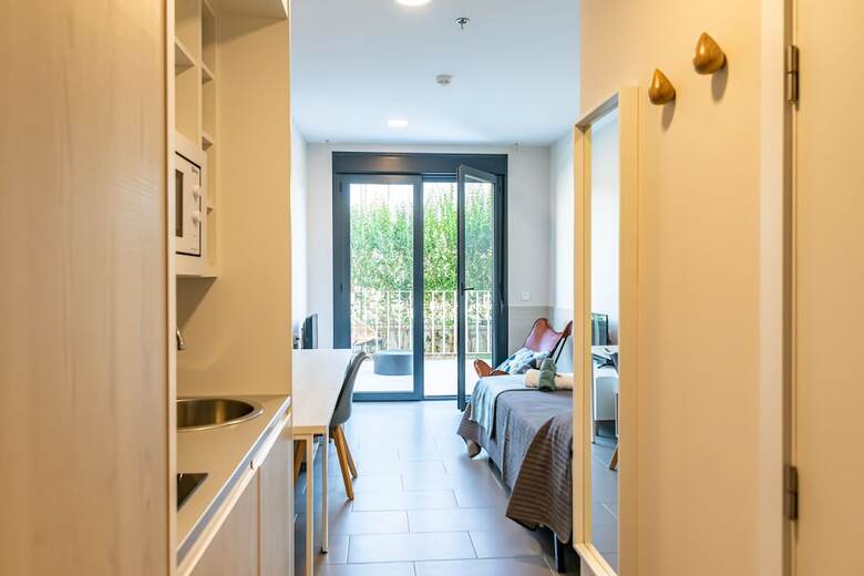 Hostal Residencia Universitaria Resa Campus M�laga