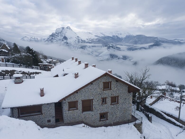 Apartamentos Los Picos De Europa