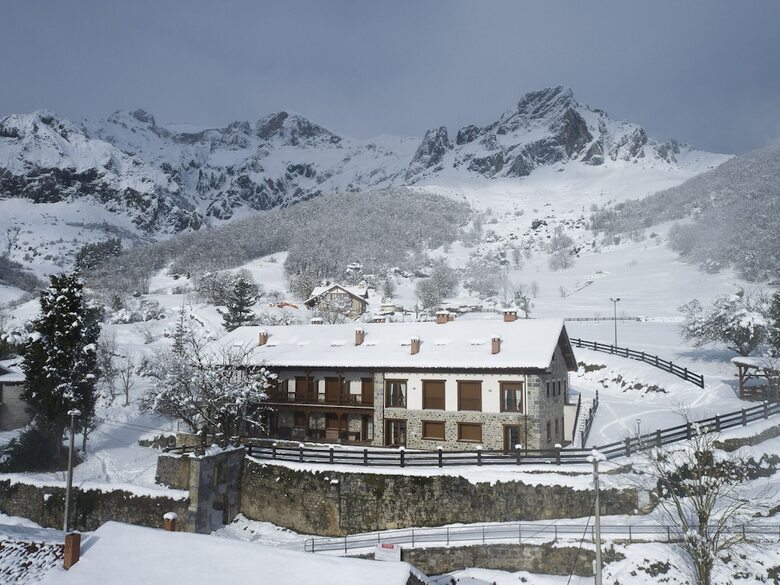 Apartamentos Los Picos De Europa
