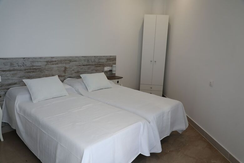 Bed & Breakfast Alojamiento Med The Blue Med.