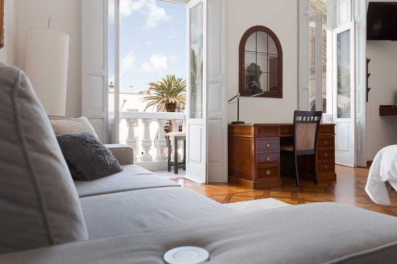 Santa Ana Suite & Rooms