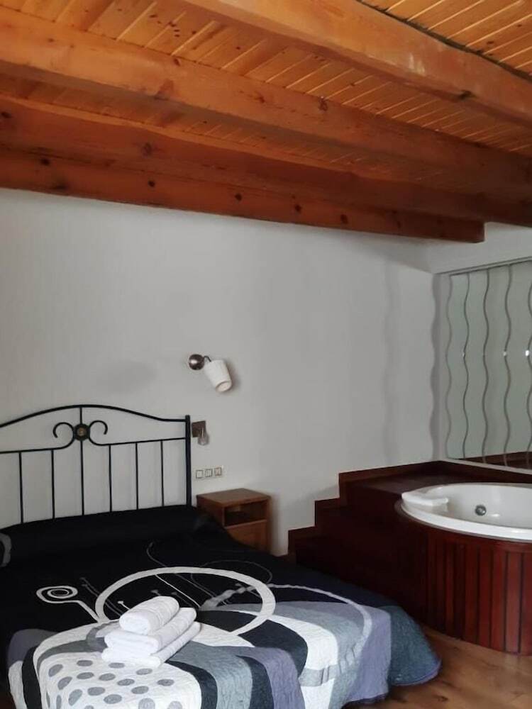 Aparthotel Apartamentos Aguasaliu