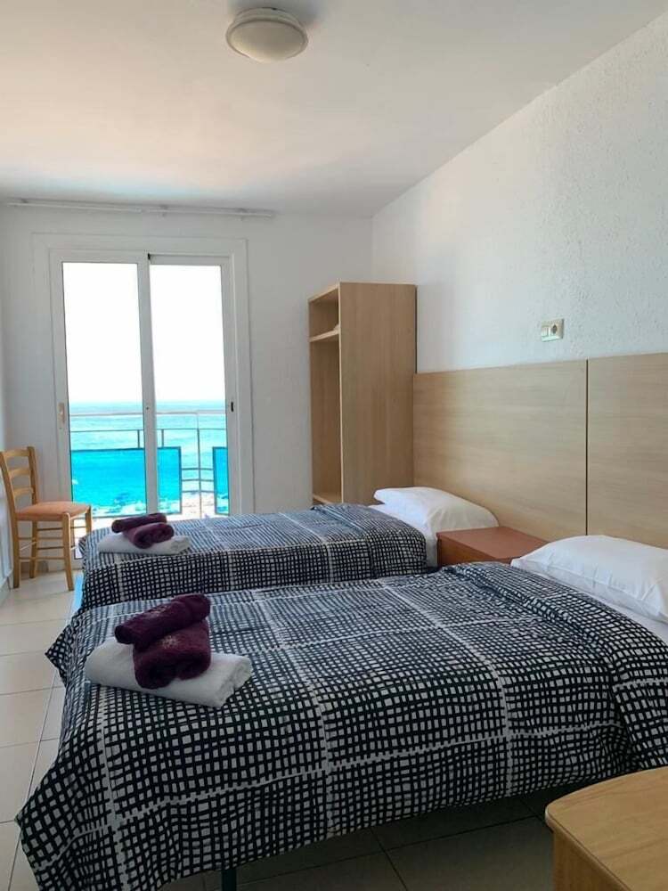 Hostal Lloret Playa