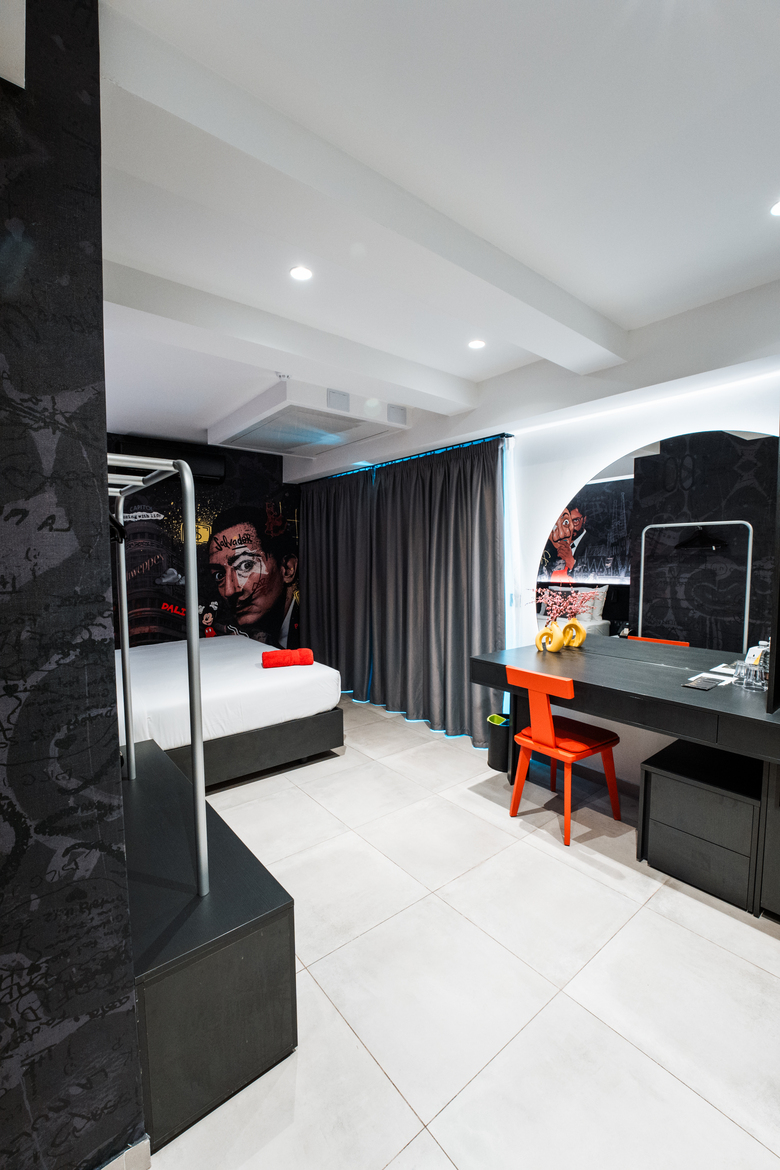 So City Hotel