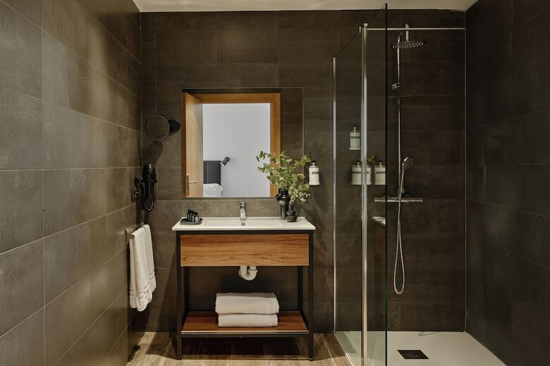 Hostal Hotel Met Pamplona