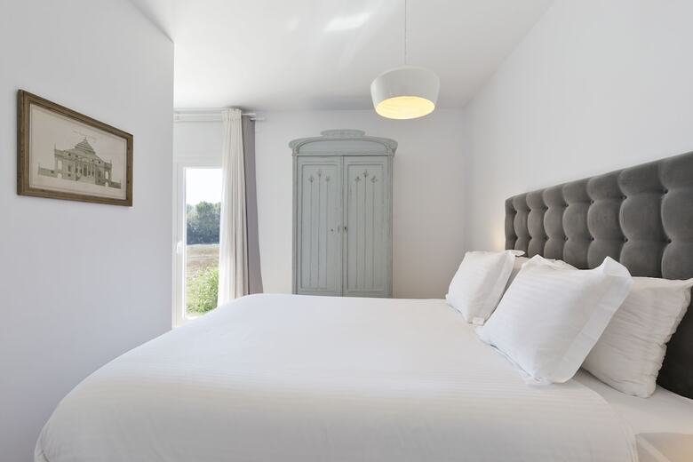 Hotel Masia Can Rovira