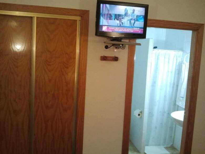 Hotel Hostal Arneva