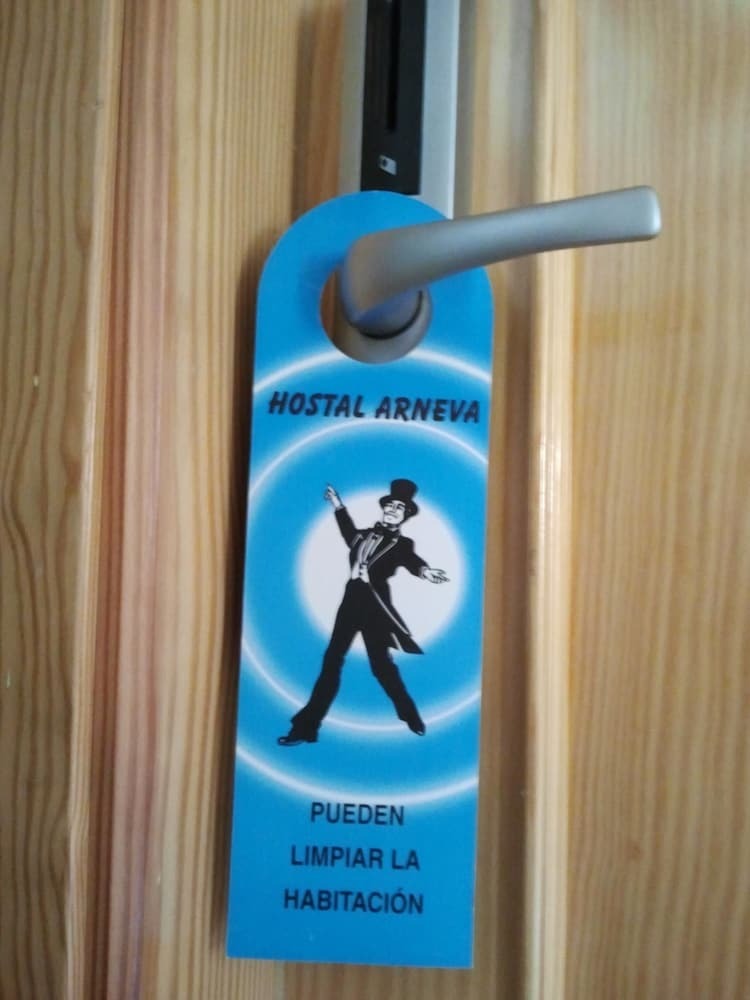Hotel Hostal Arneva
