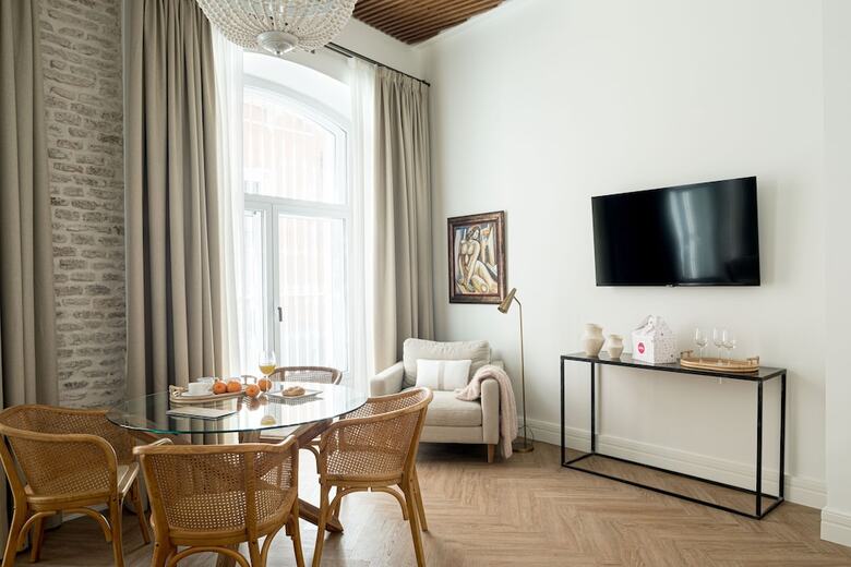 Aparthotel Mylu Suites By Puerta Catedral