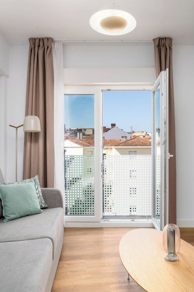Aparthotel Limehome Oviedo Calle Postigo Bajo