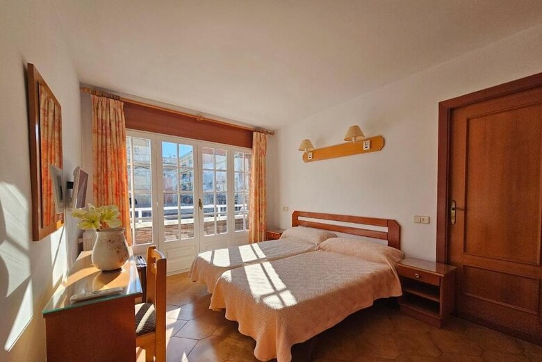 Hostal Hotel Blue Spot