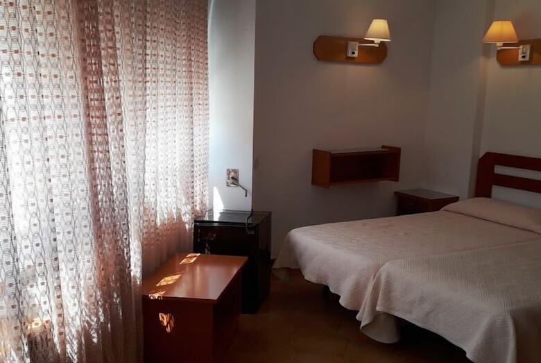 Hostal Hotel Blue Spot