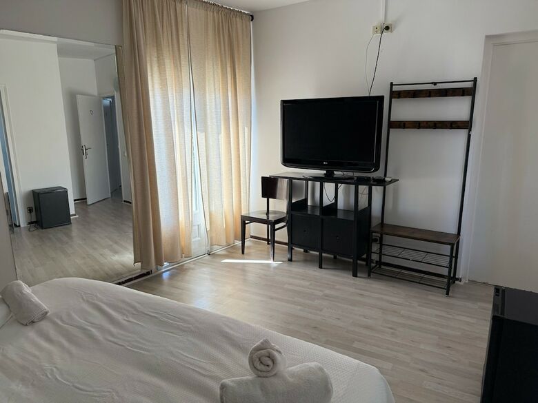 Hotel Nou Roser