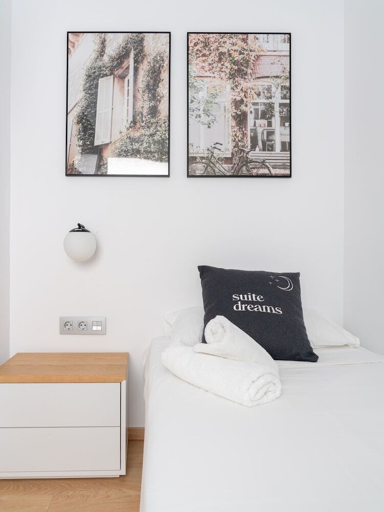 Aparthotel Limehome Barcelona Carrer De Fontcoberta