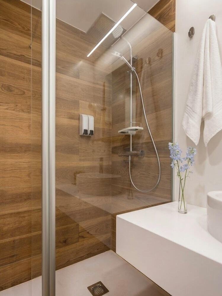 Aparthotel Limehome Barcelona Carrer De Fontcoberta