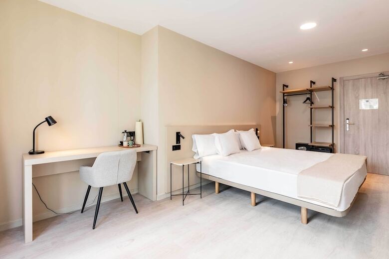 Hq Arena Hotel