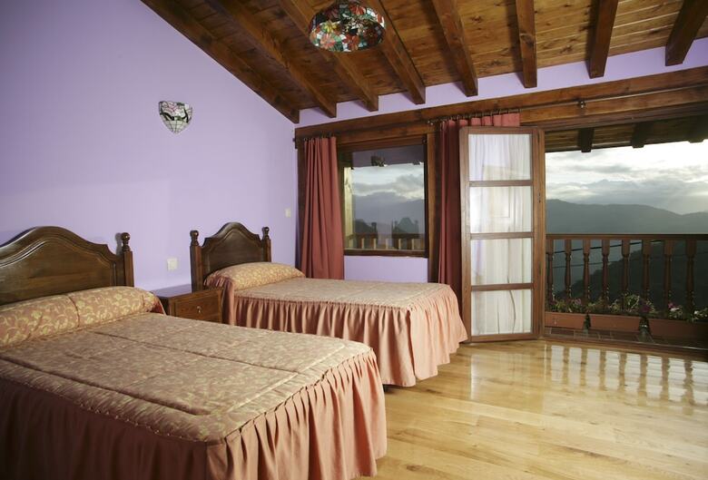 Aparthotel Viviendas Rurales Pe�a Sagra