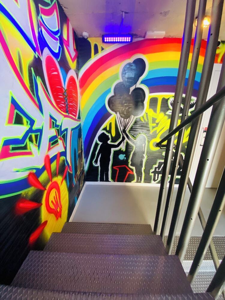Hostal We Street Hostel - Albergue Juvenil