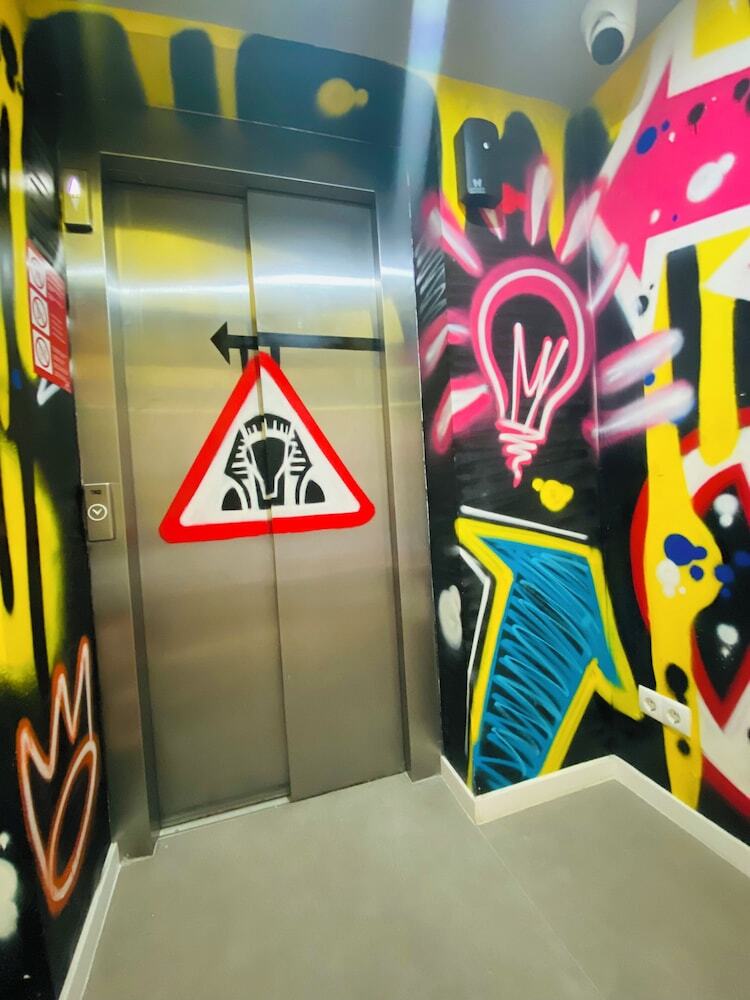 Hostal We Street Hostel - Albergue Juvenil